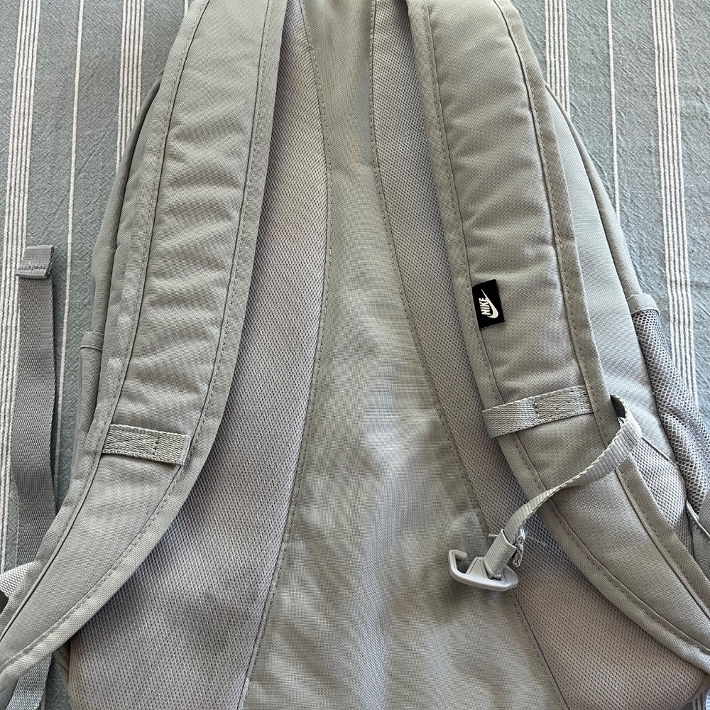 Nike Backpack - Picture 3 of 8